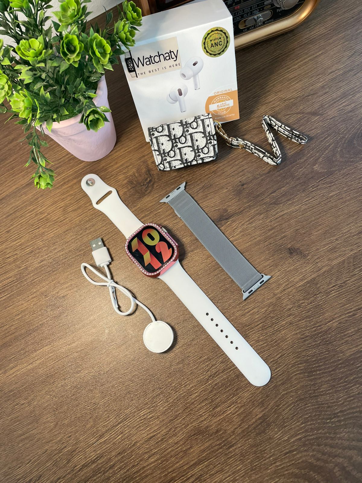 عرض باريس - ساعه ابل الترا ٢ (كلون) وايربود وكافر شانيل او ديور